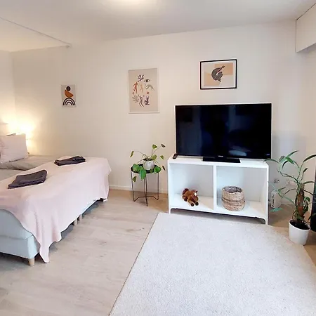 Quiet Studio - Easy Check-in, Free Parking & Wifi Rovaniemi